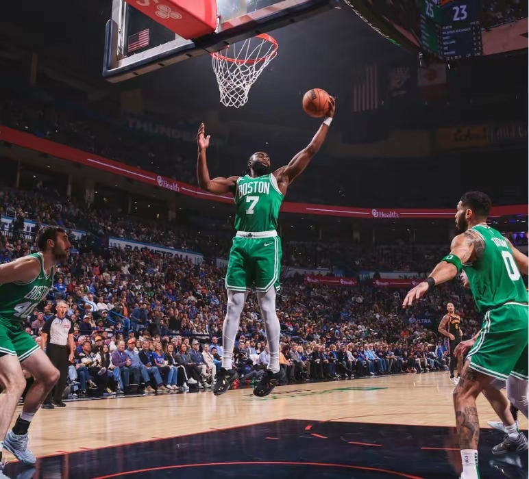 凯尔特人陷入低谷，西蒙斯连败，掀起高潮球队命运悬念！